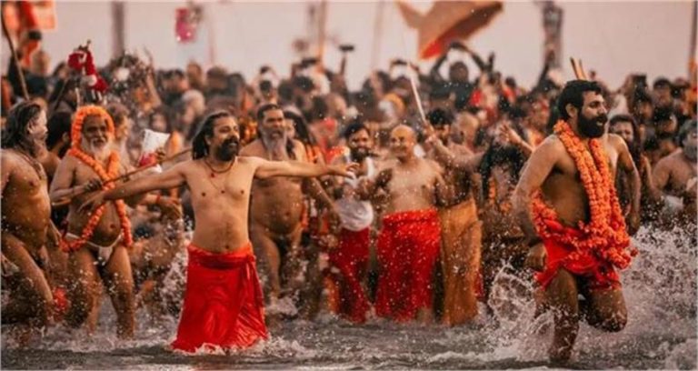 Mahakumbh 2025: श्रद्धालुओं का उत्साह चरम पर, दोपहर 2 बजे तक 1.5 करोड़ लोगों ने लगाई डुबकी