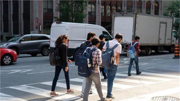 2025_1image_09_08_498103020canadaindianstudents.jp-ll