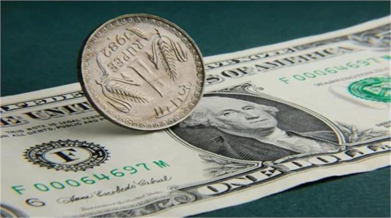 Rupee Hits Life Time Low: रुपये में गिरावट के पीछे के कारण… आखिर कहां तक गिरेगा रुपया?