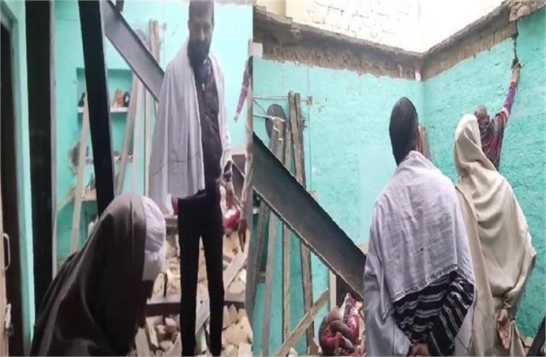 पानीपत में घर की छत गिरने से दबे 5 लोग, मची चीख पुकार