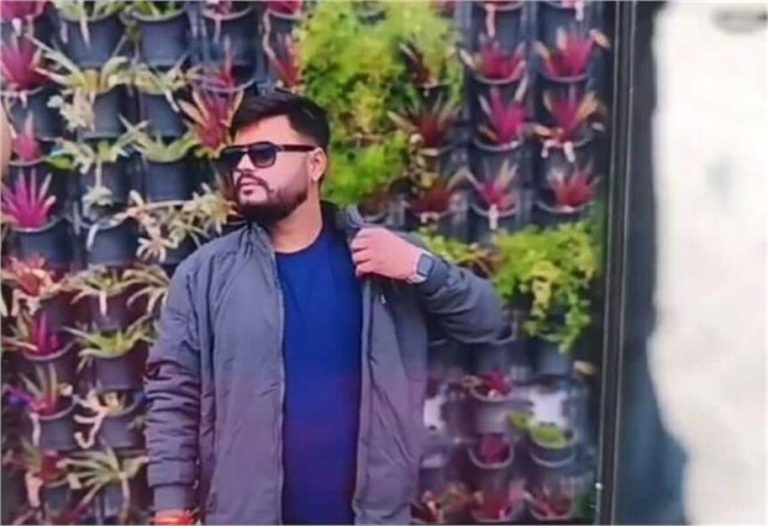 दिल्ली की गर्लफ्रेंड के साथ होटल में रुका युवक, जमकर पी शराब, खाई सेक्स पॉवर गोलियां और फिर….