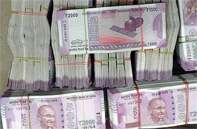 सरकारों की नई पहल: हर साल 13 करोड़ महिलाओं को 2 लाख करोड़ कैश ट्रांसफर