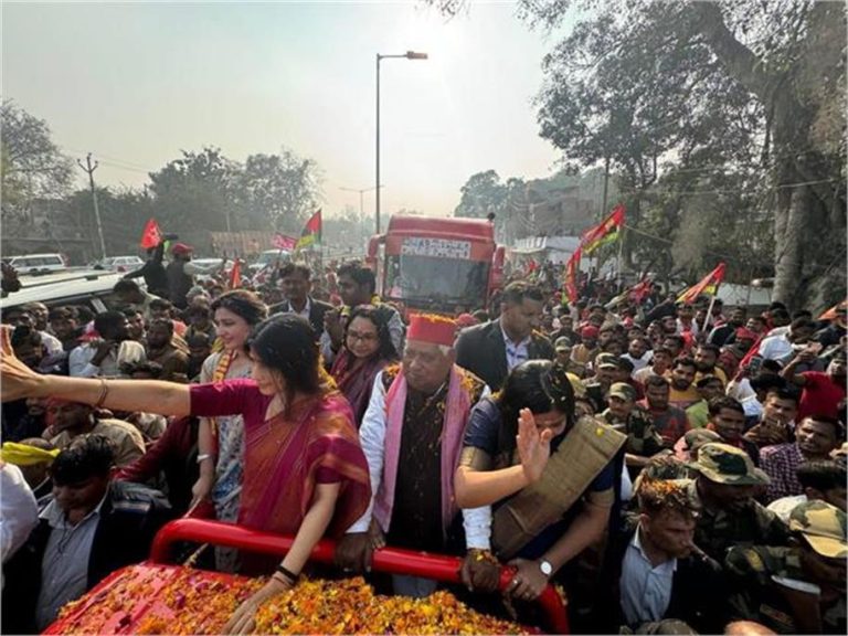 डिंपल यादव के रोड शो को लेकर मुकदमा दर्ज, इस वजह से हुआ सपा कार्यकर्ताओं पर FIR