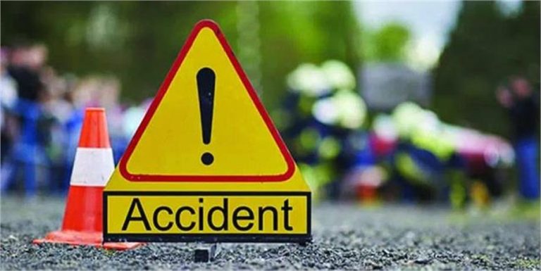 Palwal Accident: दुर्घटनाग्रस्त टैंकर से पिकअप गाड़ी की टक्कर, 1 की मौत, 2 घायल,