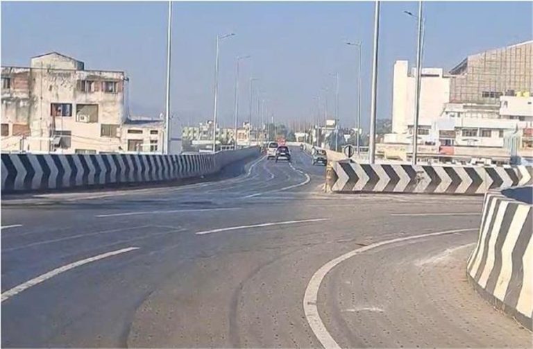 800 करोड़ की लागत से बने MP के सबसे बड़े फ्लाईओवर ब्रिज में आई दरारें