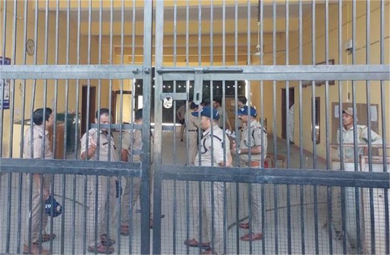 J&K की जेल में बड़ी साजिश, संदिग्ध Packet मिलने से अधिकारियों के उड़े होश