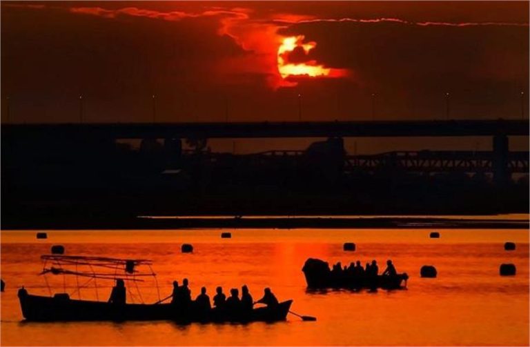 Mahakumbh 2025 : महाकुंभ में नहीं जा पाए? घर पर करें ये खास काम, मिलेगा मां गंगा का आशीर्वाद