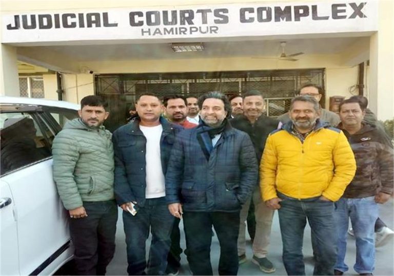 Hamirpur: आईपीएल के चेयरमैन अरुण धूमल सहित 7 भाजपा नेता कोर्ट में पेश