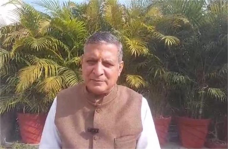 ‘यमुना में जहर’ वाले बयान पर कंवरपाल गुर्जर का हमला, बोले- केजरीवाल के आरोप गैर जिम्मेदाराना