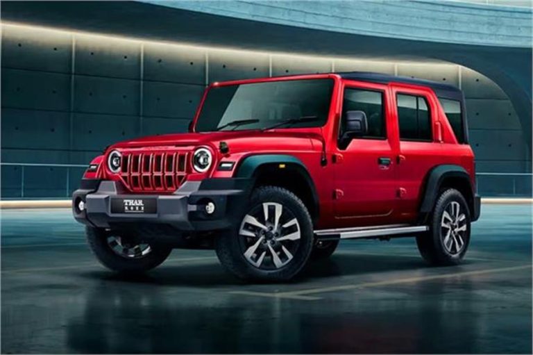 Mahindra Thar Roxx के ग्राहकों के लिए बुरी खबर! कंपनी ने बढ़ाए SUV के दाम