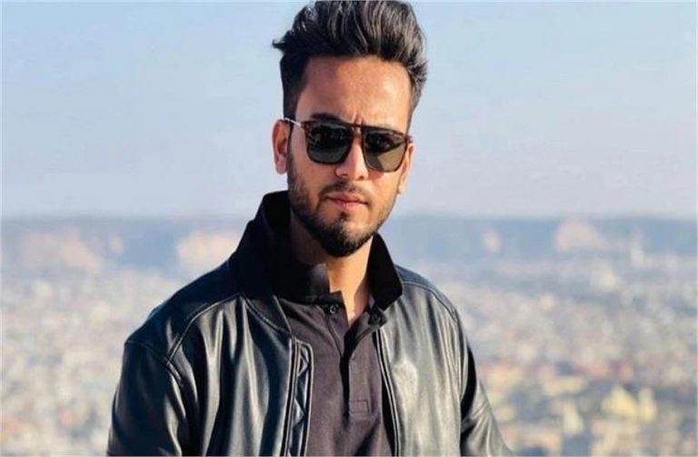 YouTuber Elvish Yadav की फिर बढ़ी मुश्किलें, गाजियाबाद में दर्ज हुई FIR, जानें क्या है पूरा मामला?