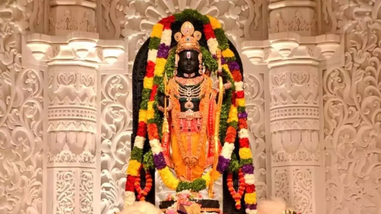 पहली वर्षगांठ पर पीतांबरी पोशाक पहनकर भक्तों को दर्शन देंगे रामलला