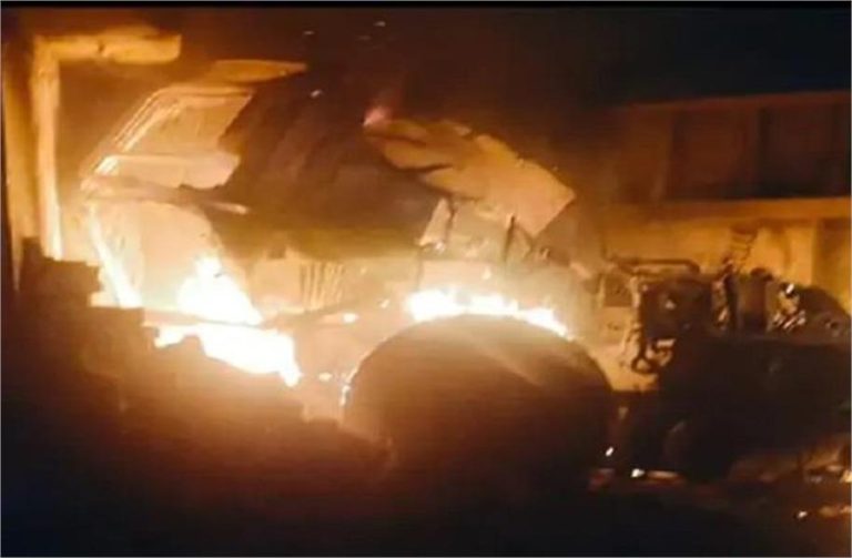 Faridabad news: फरीदाबाद में ट्राले में लगी आग, जिंदा जला ड्राइवर