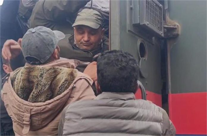 2025_2image_11_21_303901314policedetainedprotestwo-ll