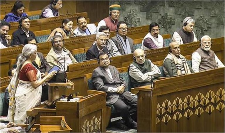 कैंसर जैसी गंभीर बीमारी से जुड़ी 36 दवाइयां होंगी सस्ती, बजट में केंद्र सरकार का बड़ा ऐलान