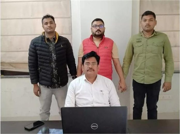 2025_2image_12_13_003357938lucknowarrest-ll