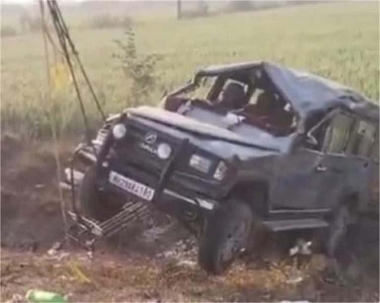 मैहर में महाकुंभ से लौट रहे श्रद्धालुओं की जीप पलटी, महिला की दर्दनाक मौत