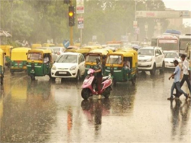 Weather News: यूपी में बदलेगा मौसम का मिजाज, विभाग ने इन जिलों को किया आगाह