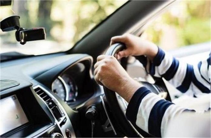 2025_1image_16_36_22214274015yearoldvehicleseligib-ll