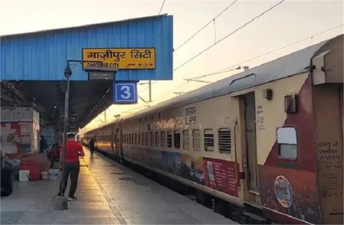 2025_3image_03_02_231686741train1-ll