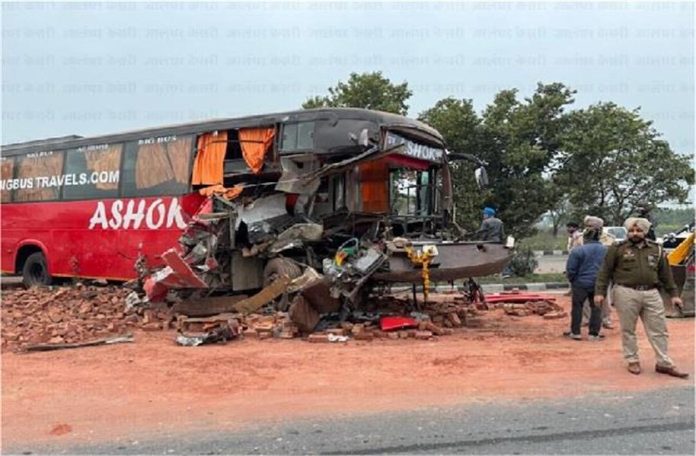 2025_3image_09_45_2845198633-ll