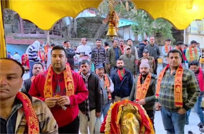 2025_3image_10_13_397607117pavitracharriyatraofvai-ll