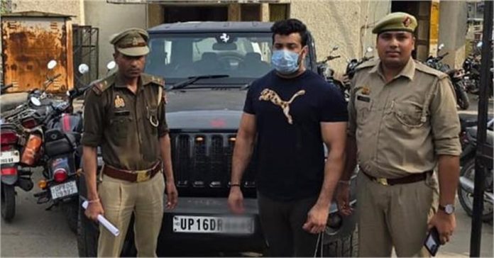 2025_3image_10_45_395281531noidaarrest-ll
