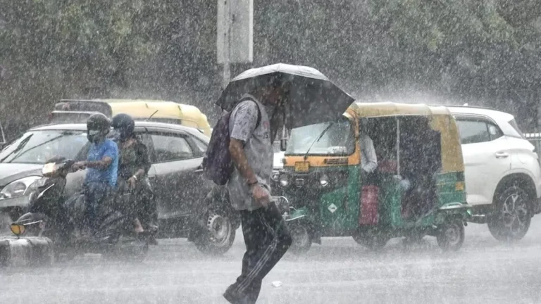NATIONAL : यूपी में 19 जुलाई तक भारी बारिश का अलर्ट! जानें- मौसम का हर अपडेट