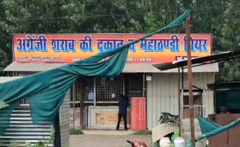 UP: सावन में कांवड़ मार्ग पर शराब की दुकानें खुली रहेंगी या बंद, आबकारी मंत्री ने दिया जवाब