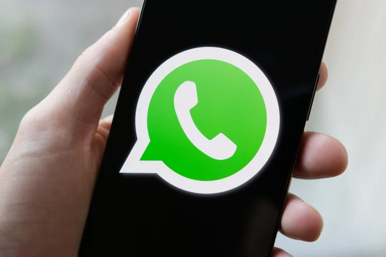 TECHNOLOGY : गूगल पढ़ सकता है आपके WhatsApp मैसेज! बस ये सेटिंग बदलकर रोक सकते हैं ये जासूसी