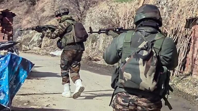 Jammu Kashmir news : जम्मू में घुसपैठ की कोशिश हुई नाकाम, सुरक्षा बलों ने उरी सेक्टर में ढेर कर दिया पाकिस्तानी आतंकी