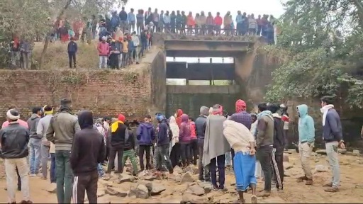 नए साल पर बिहार में बड़ा हादसा, नहर में गिरी बाइक, 3 युवकों की दर्दनाक मौत