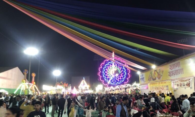 रांची में आयोजित खादी मेला में उमड़ी लोगों की जबरदस्त भीड़