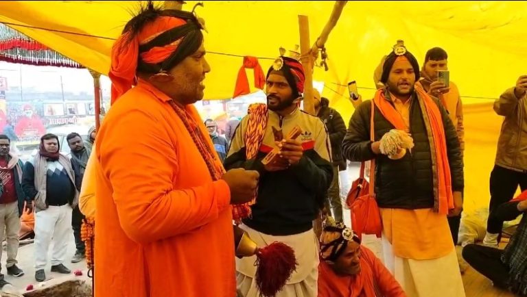 Mahakumbh-2025: स्नान पर्व से पहले ‘जंगम बाबा’ पहुंचे संगम