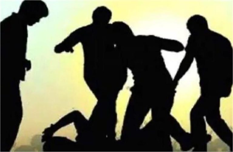 Haryana;  घर में घंटी बजाने को लेकर मचा बवाल, छोटी सी बात पर चले लोहे के कापे