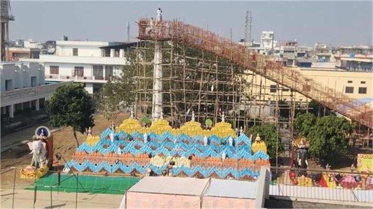 बागपत लड्डू महोत्सव में भीषण हादसा: 50 से अधिक श्रद्धालु दबे, भगदड़ मचने से हड़कंप