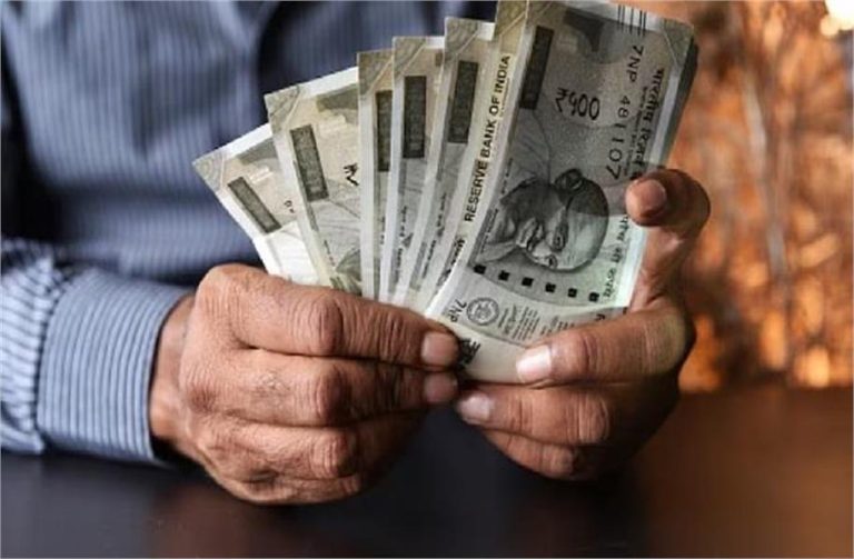 पत्नी के बजाय मां के नाम पर FD कराने से मिलेंगे ज्यादा फायदे, होगी तगड़ी कमाई