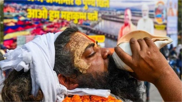 Maha Kumbh 2025: 40 करोड़ श्रद्धालुओं के साथ उत्तर प्रदेश की अर्थव्यवस्था को मिलेगा 2 लाख करोड़ रुपये का बूस्ट