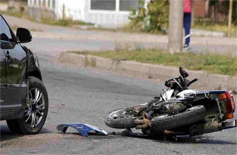 सागर में दर्दनाक हादसा, कार की टक्कर से मोटरसाइकिल सवार दो लोगों की मौत