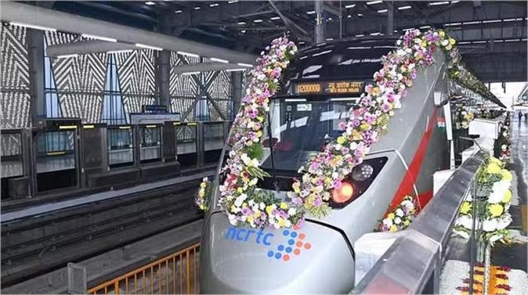 PM मोदी ने नमो भारत ट्रेन को दिखाई हरी झंडी,  दिल्ली से मेरठ का सफर हुआ आसान