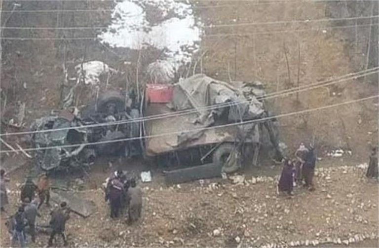 Jammu Kashmir में सेना का ट्रक खाई में गिरा, 2 सैनिक शहीद और 2 घायल