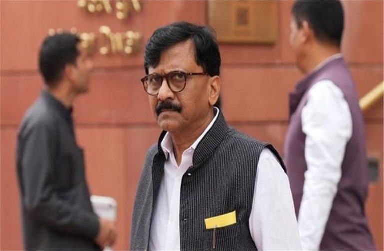 Delhi Election 2025: कांग्रेस या AAP, किसके लिए प्रचार करेंगे उद्धव ठाकरे? संजय राउत ने किया साफ