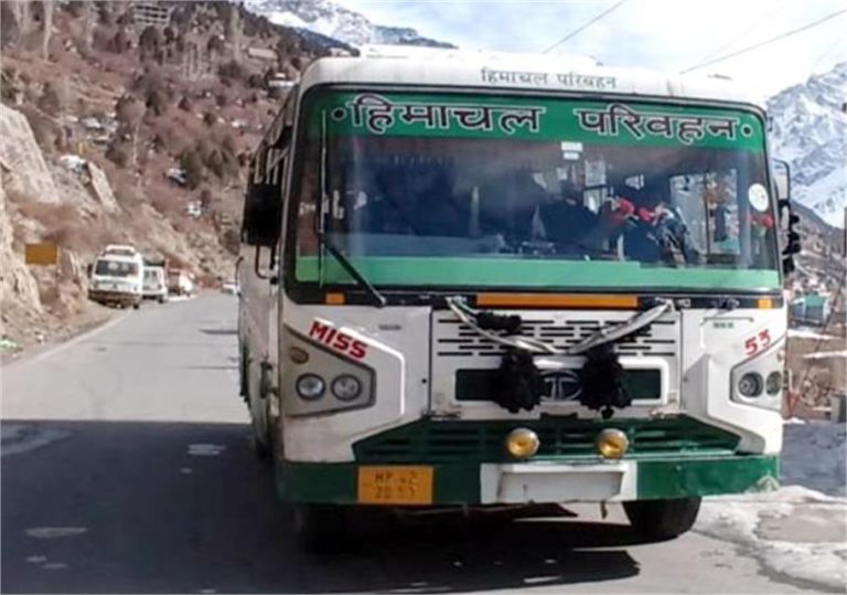 Kullu: केलांग-उदयपुर रूट पर HRTC बस का ट्रायल सफल, वीरवार से शुरू होगी सेवा