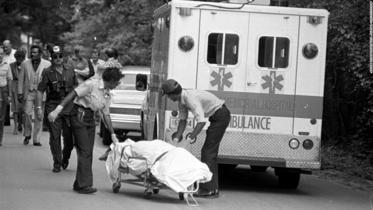 UP News: महिला ने गुस्से में अपने मासूम बच्चे को छत से फेंका, दर्दनाक मौत