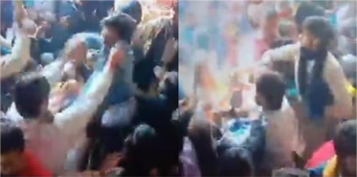 2025_2image_10_24_212516058bankebihari-ll