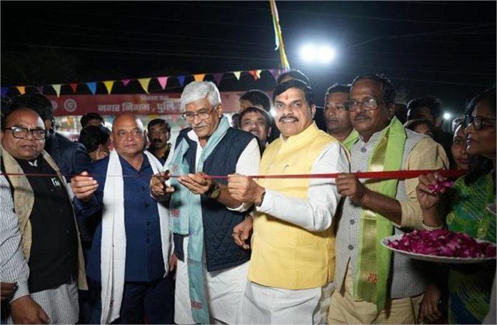 2025_2image_12_18_4535231875-ll