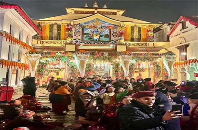 2025_2image_13_07_122356636pashupatinath1-ll