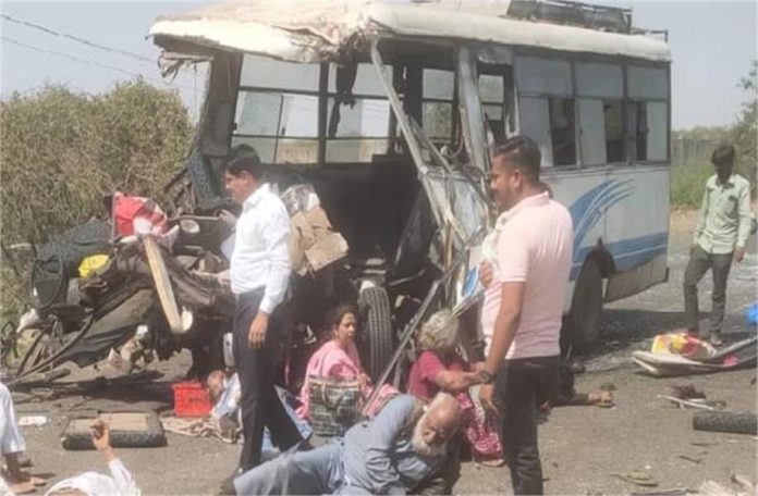 2025_2image_13_45_022955089gujarataccident-ll