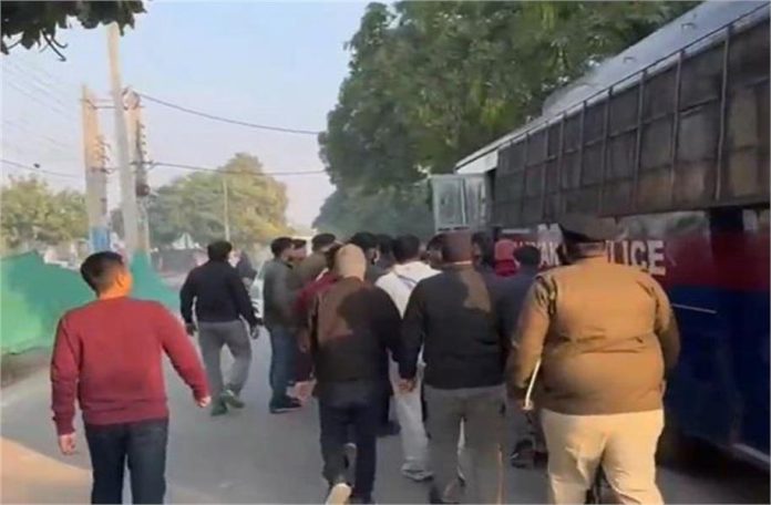 2025_2image_14_41_516958176sooo-ll