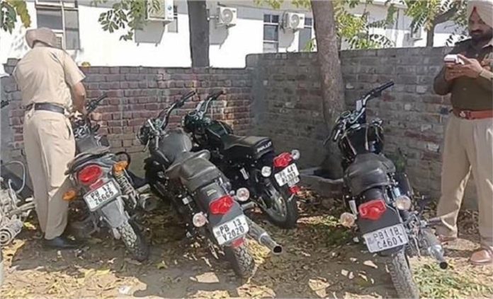 2025_3image_11_12_590196496bulletmotorcycleriders.-ll